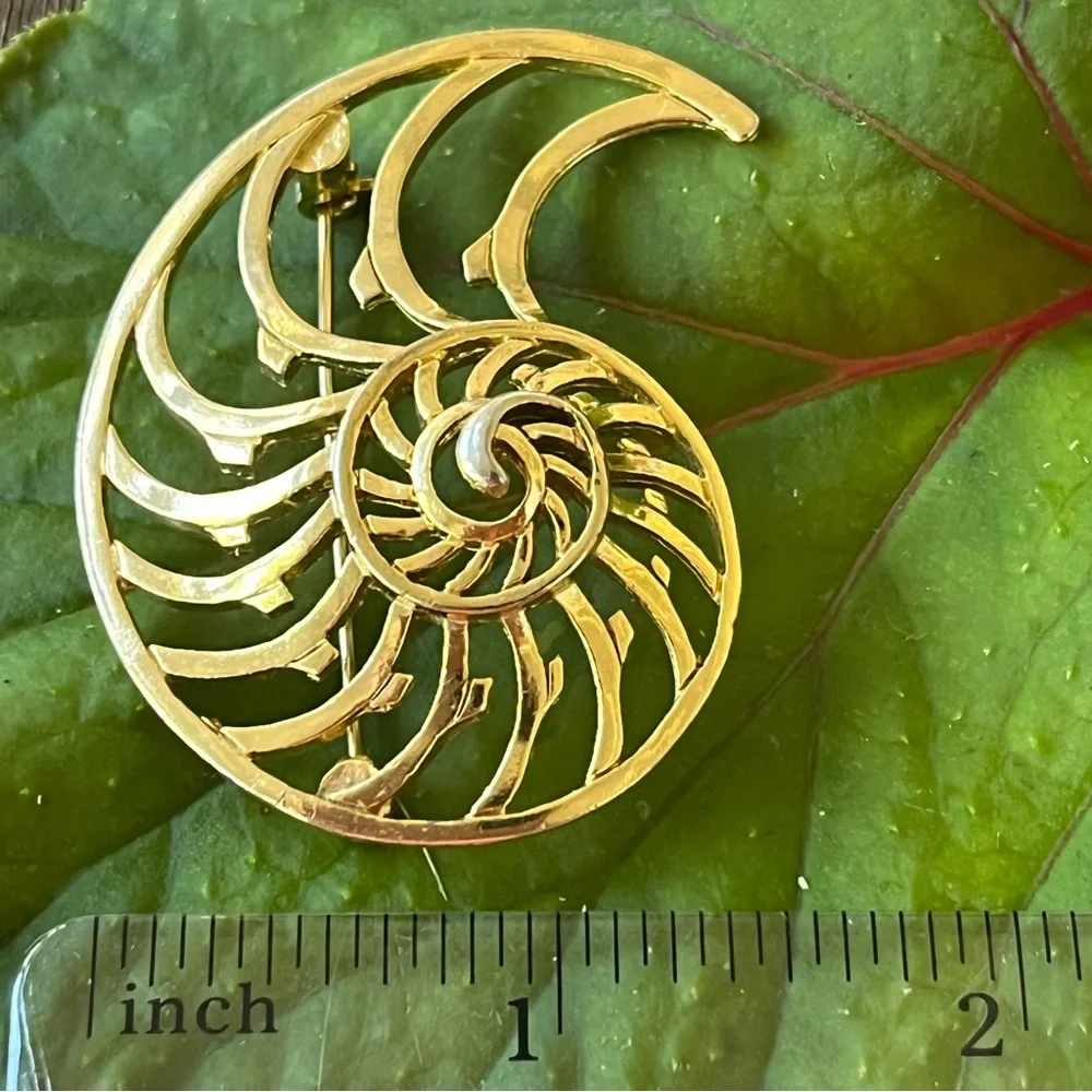 Vintage Gold Nautilus Brooch
